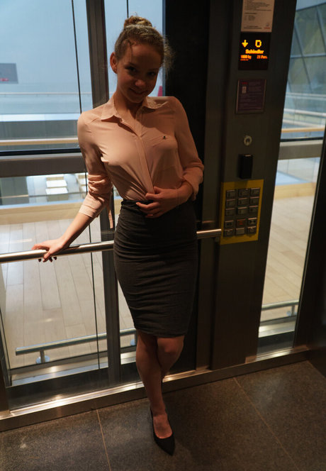 Faina Bona hot model img