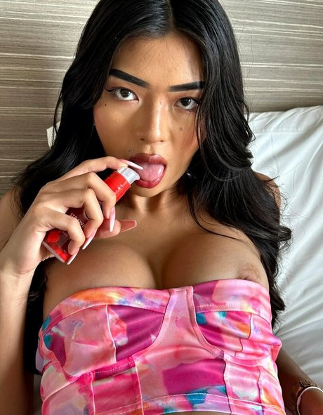 lilysg nice model img