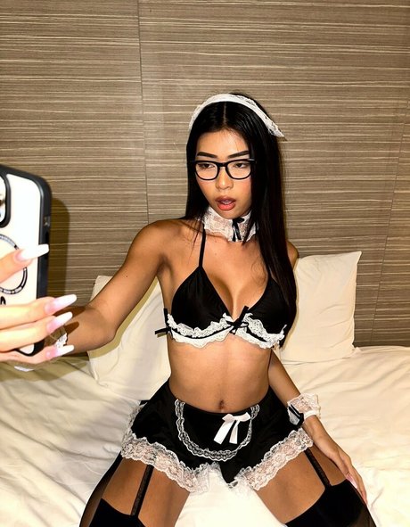 lilysg star exclusive pic