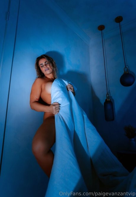 Women In MMA sex model picture