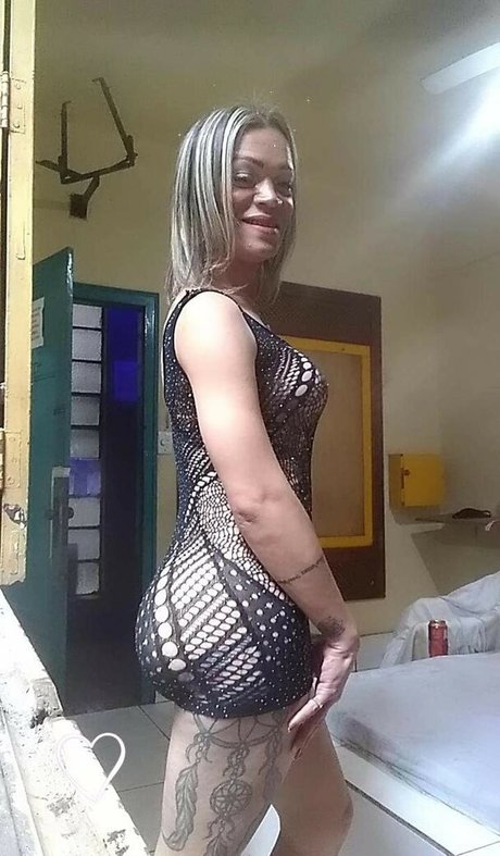 Laiza Lavier model adult pic