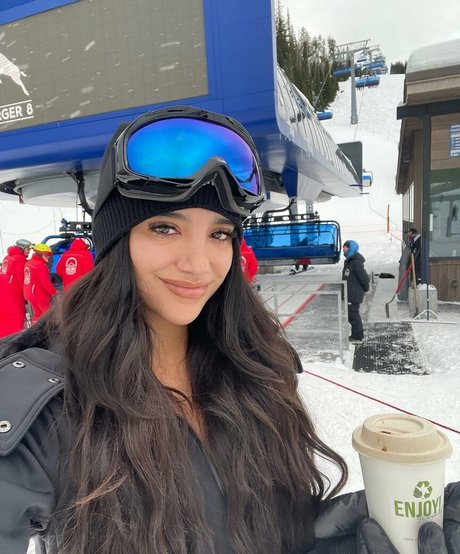 pretty pussy onlyfans naked pictures