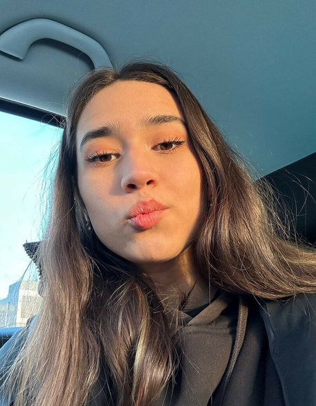 Mariemelons star best pictures