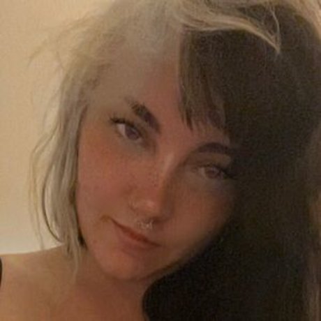 young girls onlyfans nude images