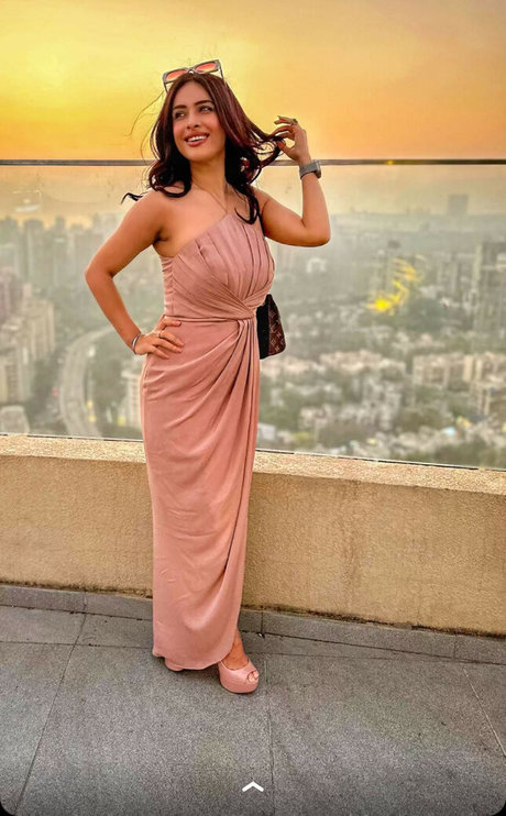 Nehhaa Malik model pretty img