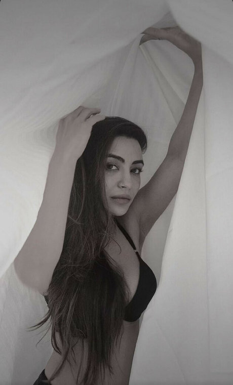 Nehhaa Malik free star pictures