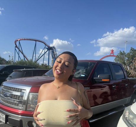 bajarose exclusive model image