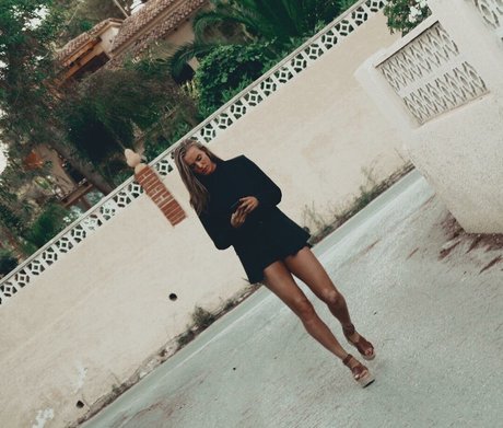 mirror selfie onlyfans free porn photos