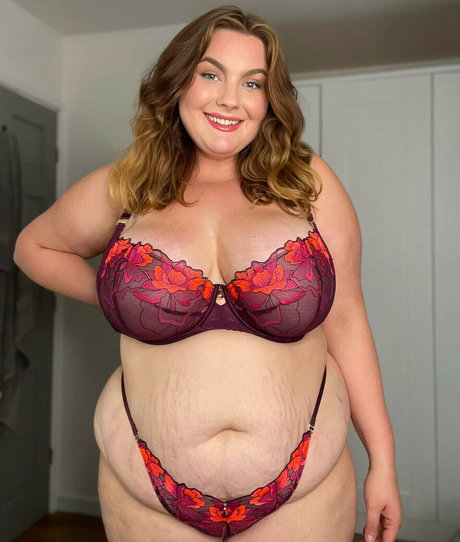 Lauren Dungey beautiful model image