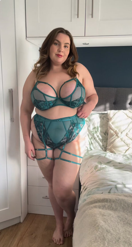 Lauren Dungey adult actress image