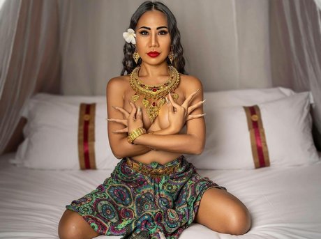 Fernie Warisa hd actress pictures