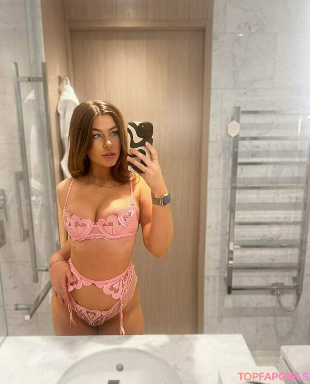 accessbonnie pornographic star photos