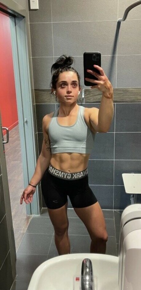 Lexie Herod art model pic