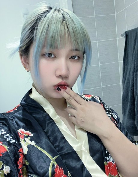 leynnercutie adult model picture