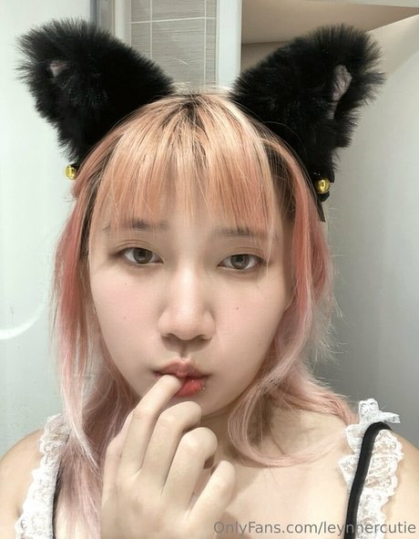 leynnercutie erotic actress pics