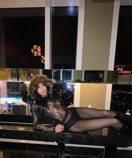 cyaannk nudes model pictures