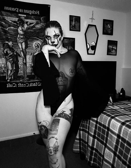 marceline vox erotic star img