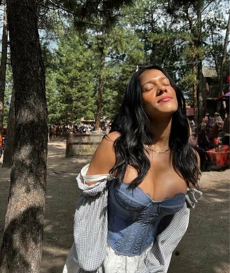 Jordygroesch pornographic model photos