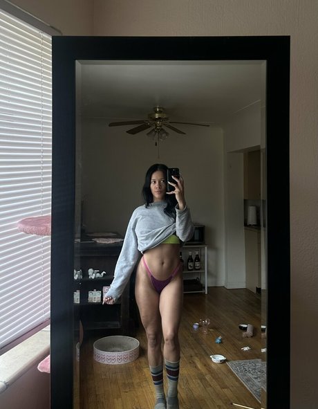 Jordygroesch sexy actress photo