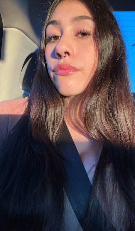 Alldaypariss model perfect image