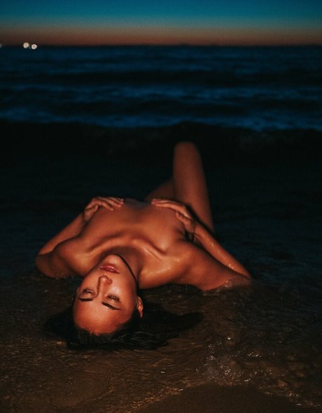 Margoreett nude star photo