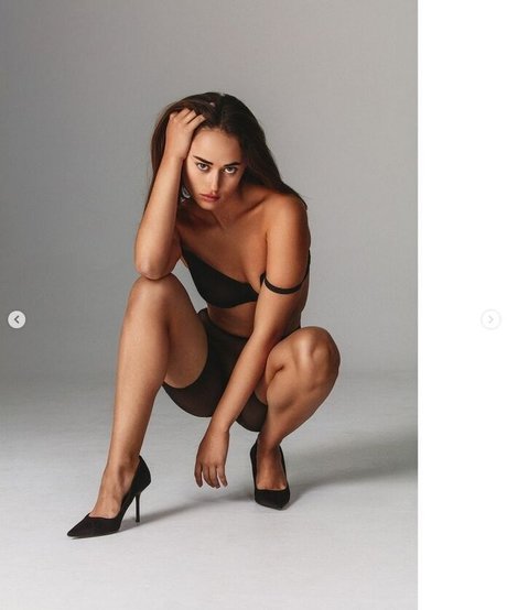 Margoreett star naked gallery