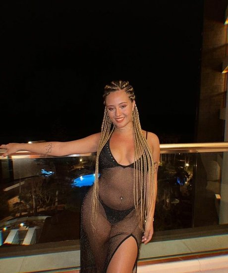 amateur pegging onlyfans top img