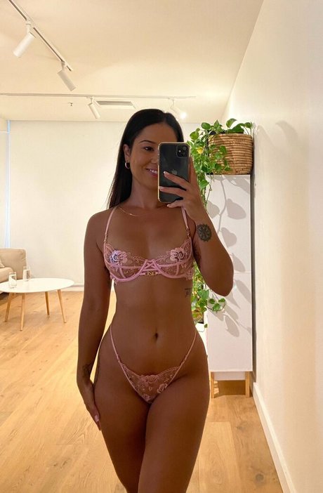 Maya Faye pornstar erotic photo