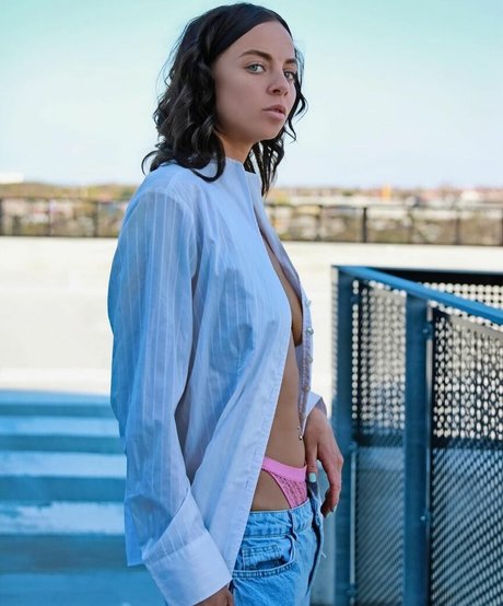 Sofie Johansen star top pictures