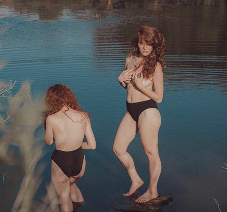 Dana And Marina Kushnir free model image