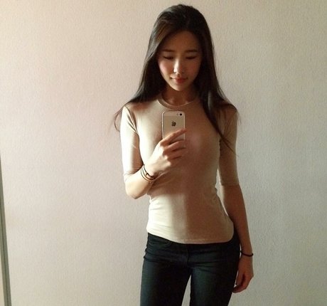 Lizwenya pornstar adult images