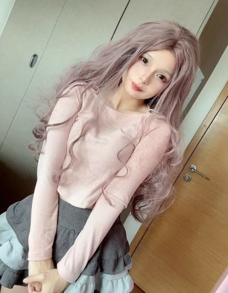 luckyeliee nude pornstar photos