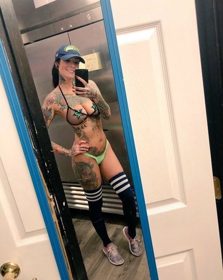 Alyssa Xursmistress star sex pic