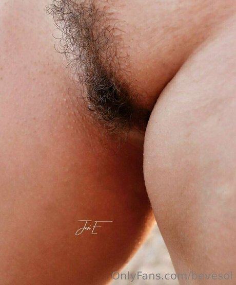 Evelyn Solano pretty pornstar photos