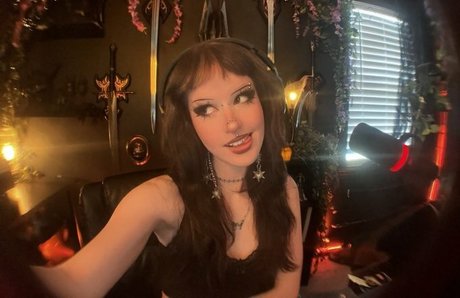 Gutknot nude star gallery