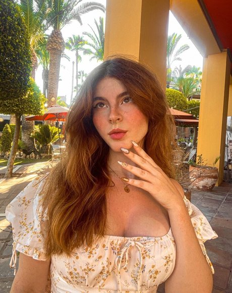 skinny brunette onlyfans xxx photo