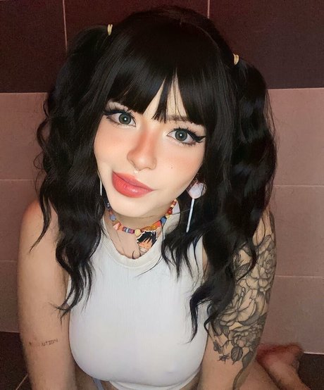 laotacostena pretty pornstar image