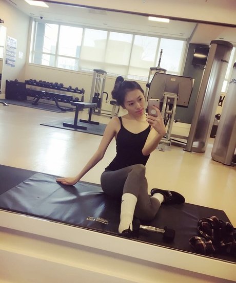 _lisahui_ model pictures