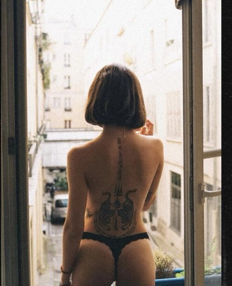 Chloemodele model beautiful archive