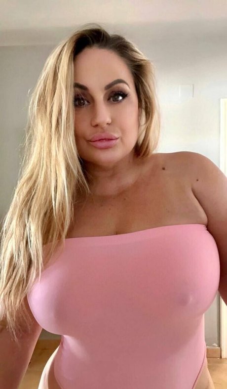 baddiemi star adult pics