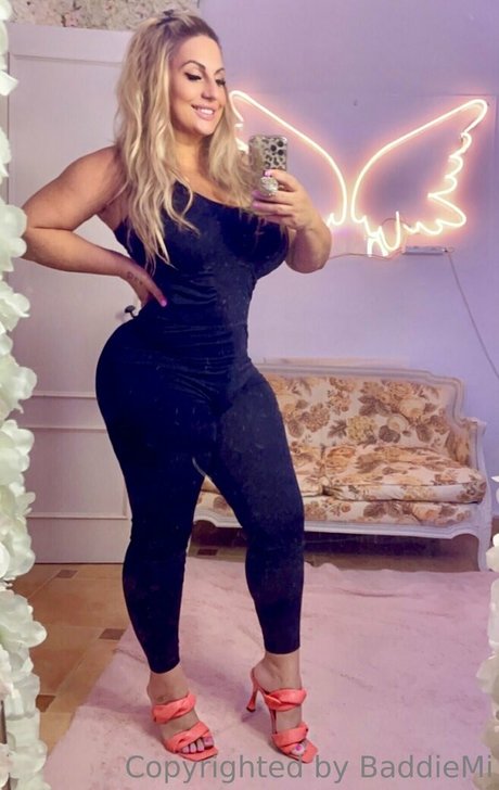 baddiemi star erotic pictures