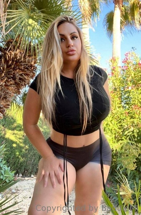 baddiemi pornstar xxx picture