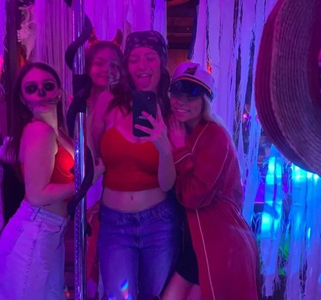 Lillie Goldman pornstar nude pic