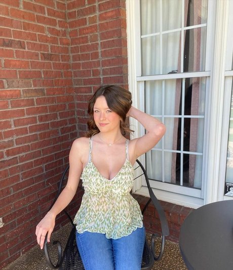 Lillie Goldman nude model photos