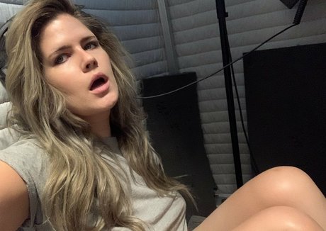 Erica Lindbeck perfect actress pic