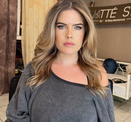 Erica Lindbeck star pretty galleries