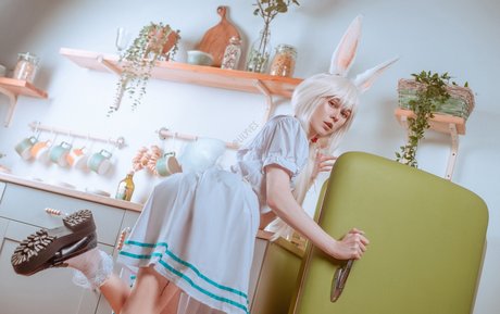 Lil Yves nice model photo