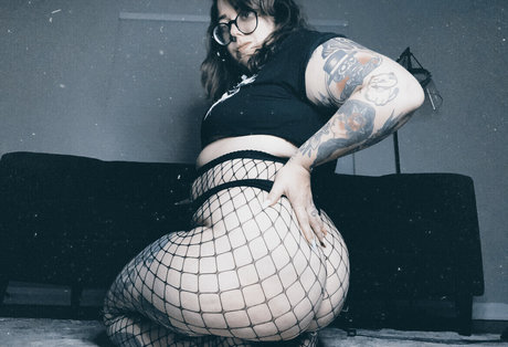 Stepstool Sarah star erotic photos