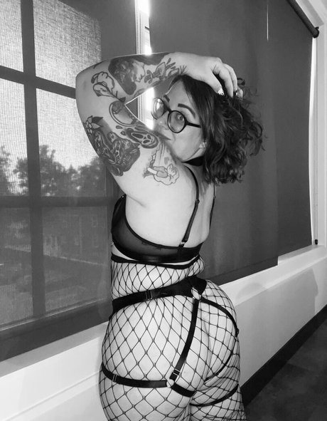 Stepstool Sarah star adult archive