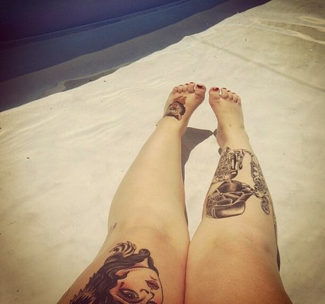 Stepstool Sarah pornstar pics